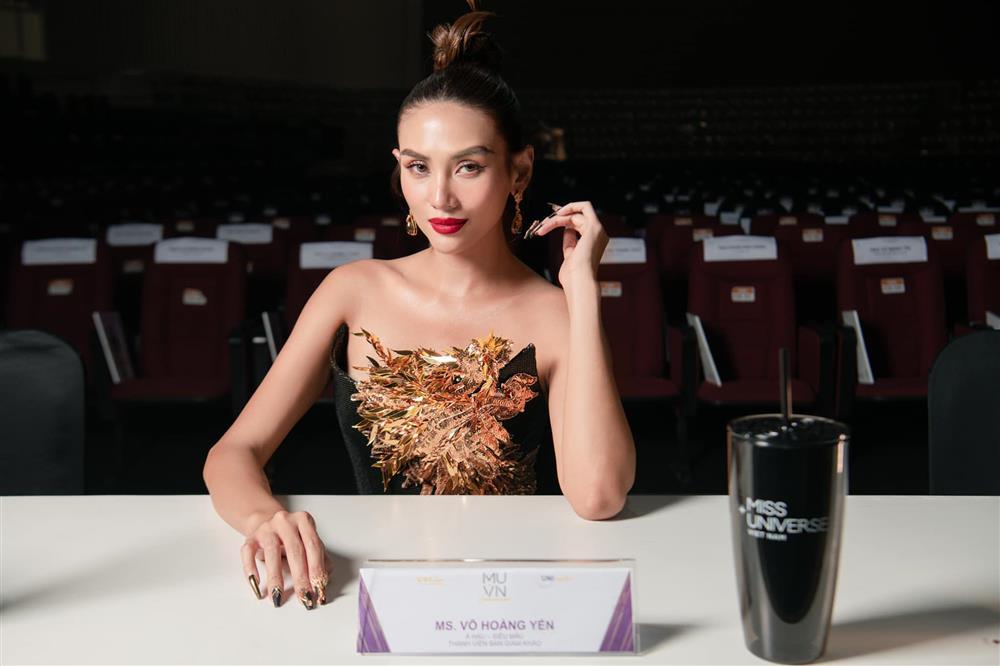 Võ Hoàng Yến giám khảo hóa thí sinh, catwalk liệu có 10 điểm?-12