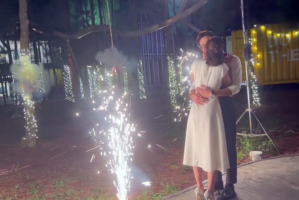 Huyền Lizzie bị bỏng khi quay cảnh cầu hôn với Đình Tú-3