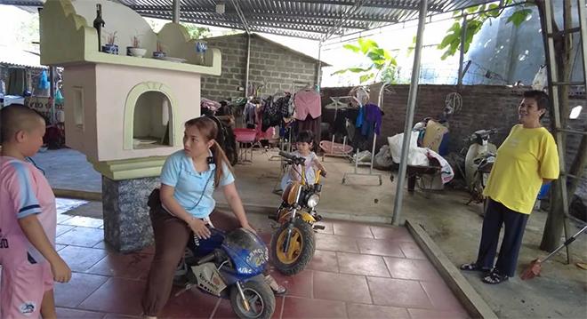 Anh em Tam Mao xây 3 biệt phủ to nhất làng-5