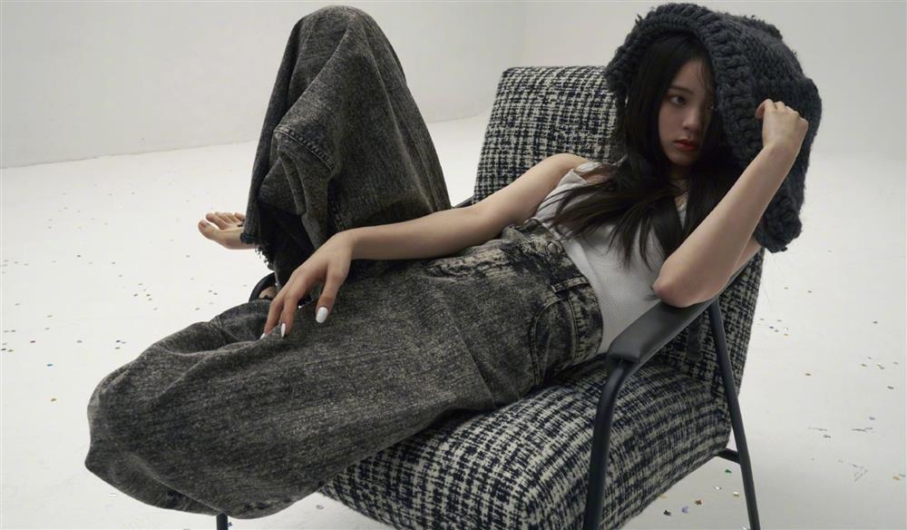 Style ngày càng gợi cảm, phóng khoáng của Âu Dương Na Na-2