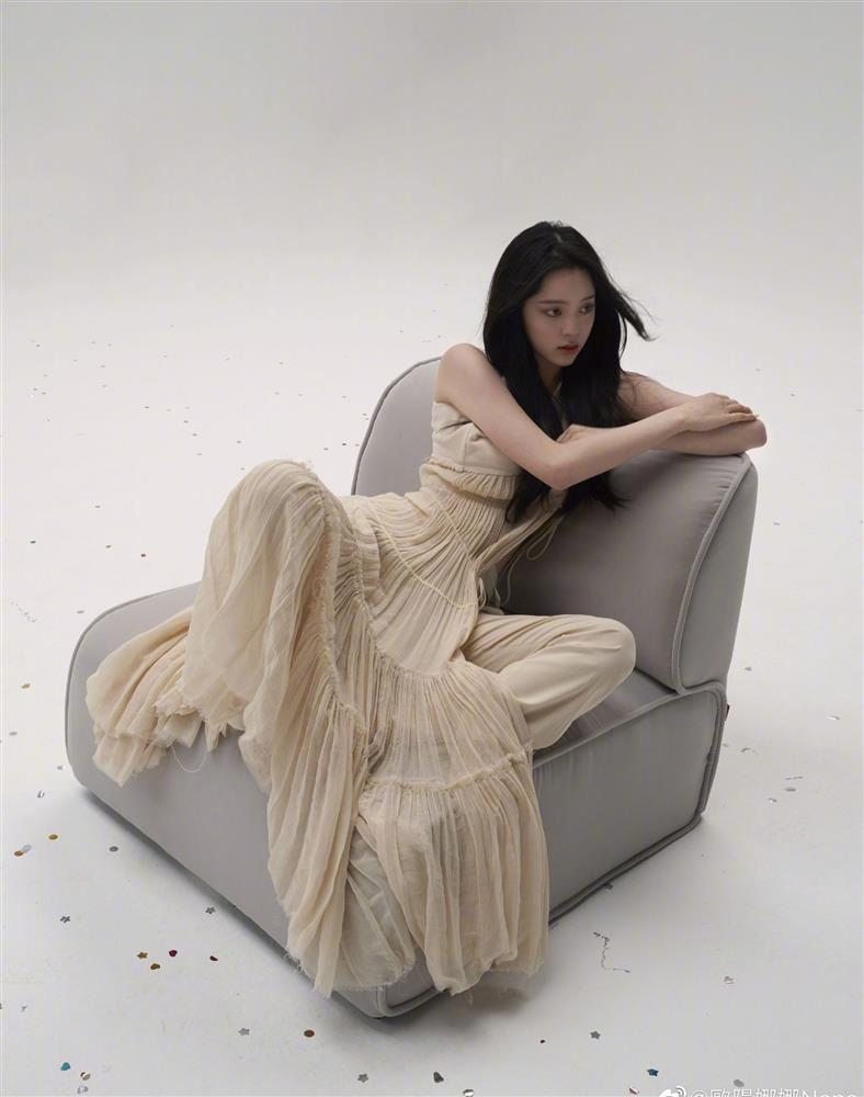 Style ngày càng gợi cảm, phóng khoáng của Âu Dương Na Na-6