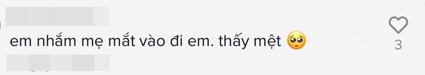 Dân mạng hết vía đôi mắt Văn Mai Hương con đậu con bay khi hát-4