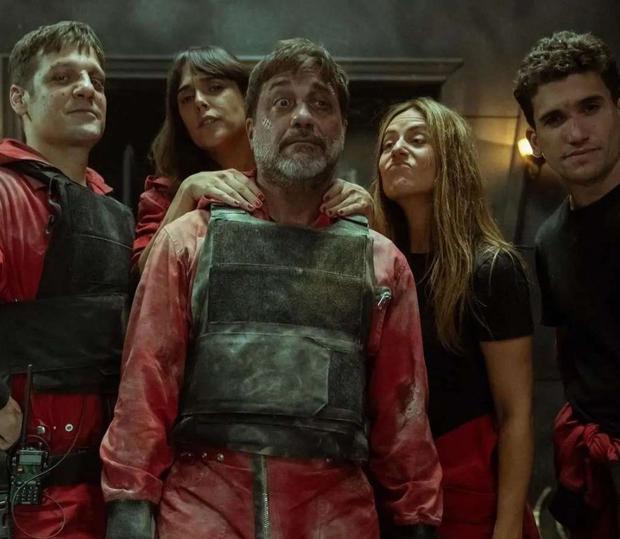 Trấn Thành đứng ngang hàng sao Hollywood để vào vai trong Money Heist-4