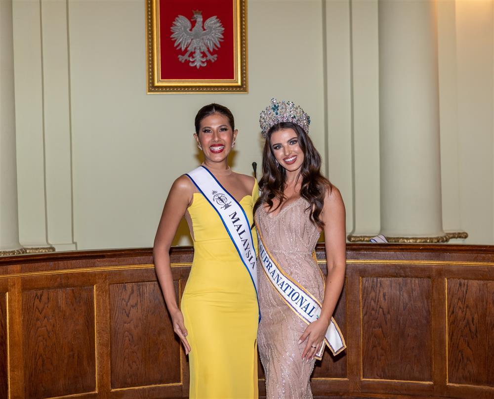 Kim Duyên bị hại vẫn sáng, ứng viên vương miện xu cà na-17