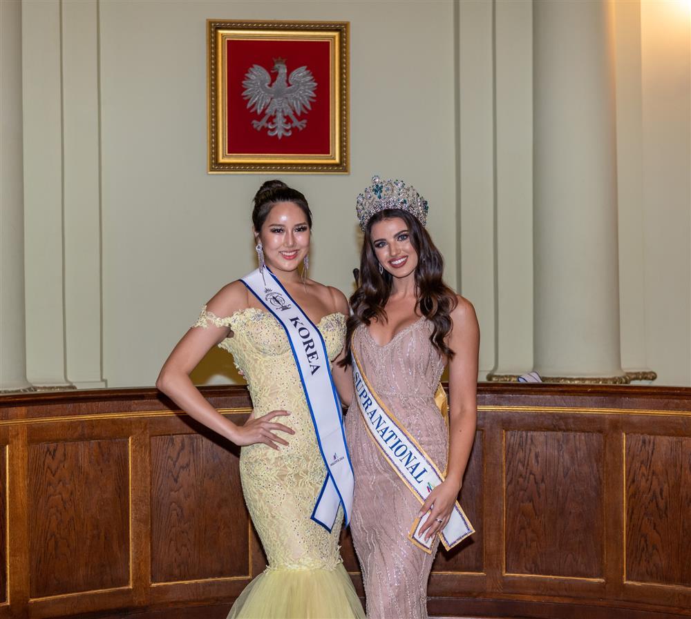 Kim Duyên bị hại vẫn sáng, ứng viên vương miện xu cà na-19