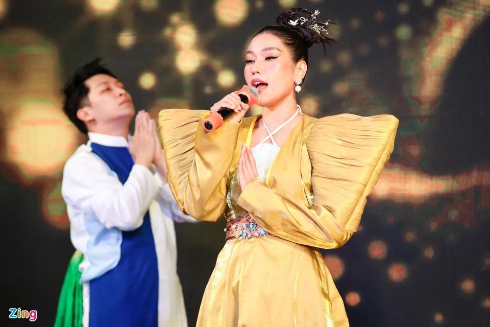 Nỗi ám ảnh thi tiếng Anh của thí sinh Hoa hậu Hoàn vũ Việt Nam-2