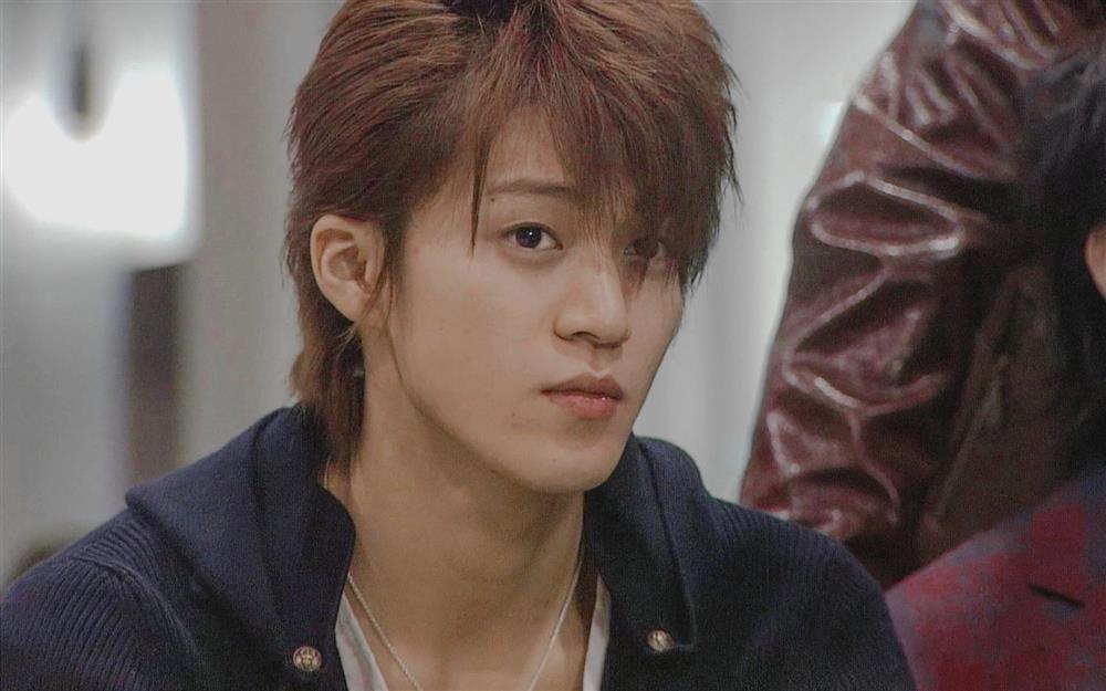 Tài tử Nhật Bản sụp đổ vì lộ ảnh thác loạn bên vũ nữ-2