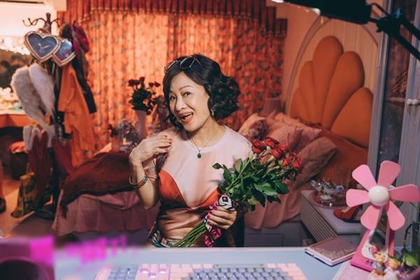 Cảnh nóng với trai đẹp kém 8 tuổi của Giả Tịnh Văn bị ném đá vì 1 chi tiết sốc-4