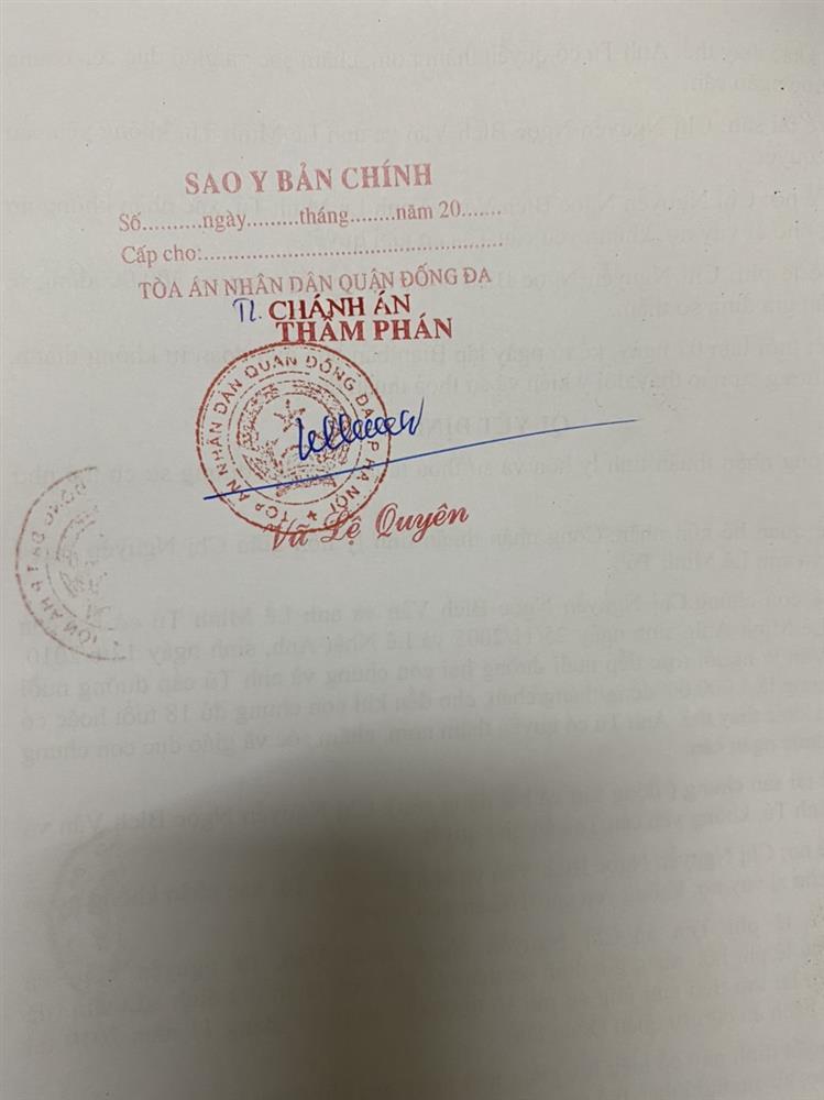 Cô gái bị đánh ghen ở phố Đại Cồ Việt đưa bằng chứng không giật chồng-5