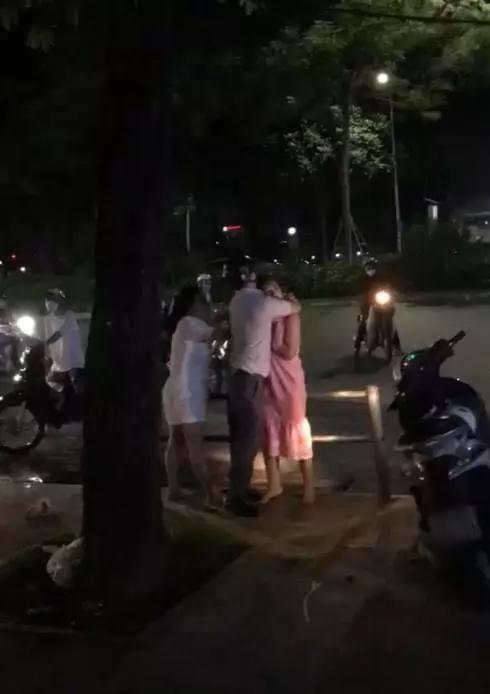 Cô gái bị đánh ghen ở phố Đại Cồ Việt đưa bằng chứng không giật chồng-3