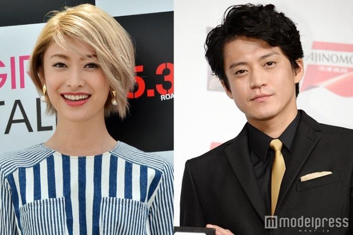 Vợ tài tử Vườn Sao Băng suy sụp sau bức ảnh chồng lõa lồ bên gái-2