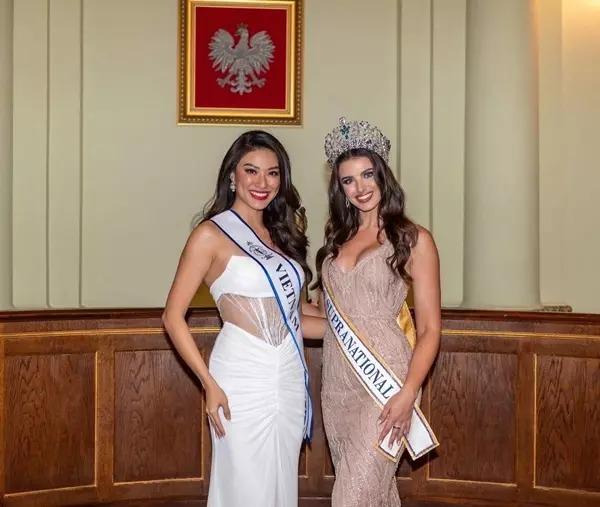 Thí sinh Hoa hậu Siêu quốc gia lộ nhan sắc tệ vì trang điểm phản chủ-2