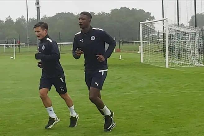 Lời chào từ CĐV Pau FC ở Pháp: Quang Hải là hiện tượng thú vị-1