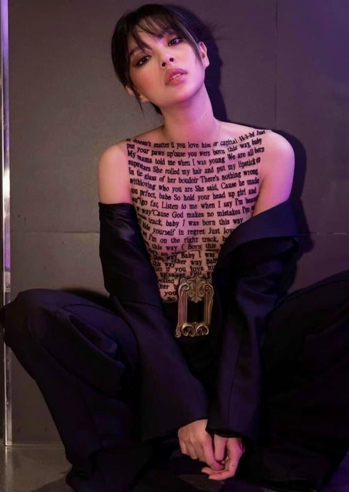 Hoa hậu Lương Thùy Linh xăm trổ đầy mình đi làm giám khảo-4