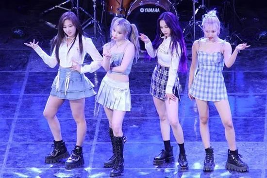 Trường ĐH Hàn Quốc tốn 500 triệu đồng để mời idol về diễn