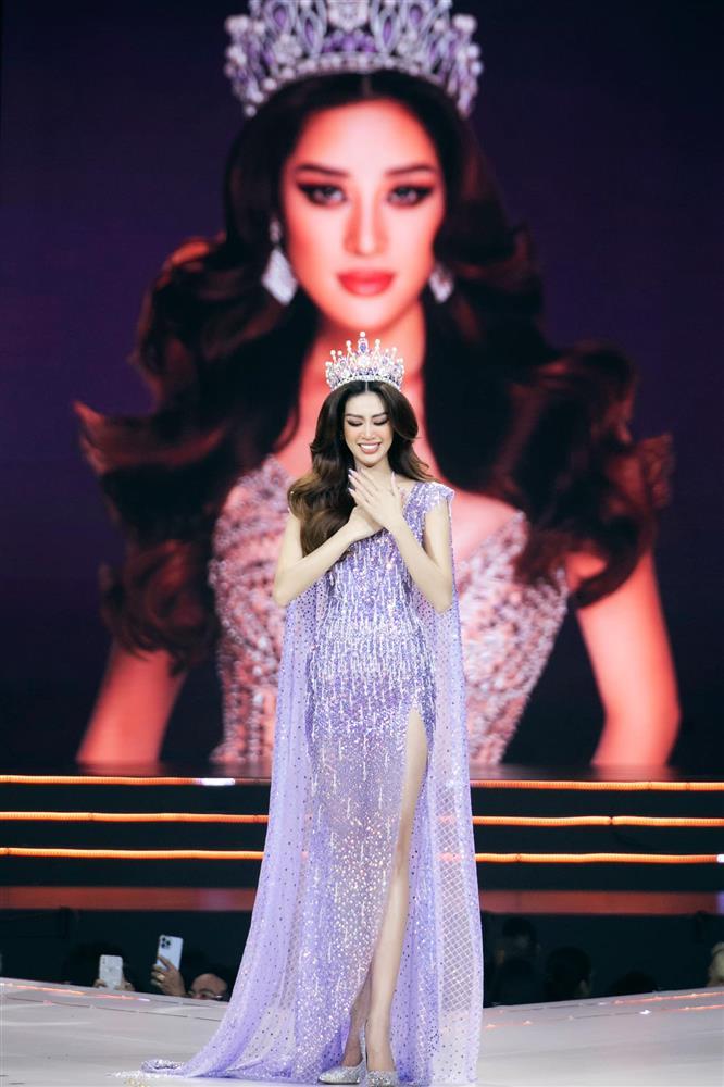 4 hoa hậu final walk: Phạm Hương tranh cãi, Khánh Vân tinh tế-11