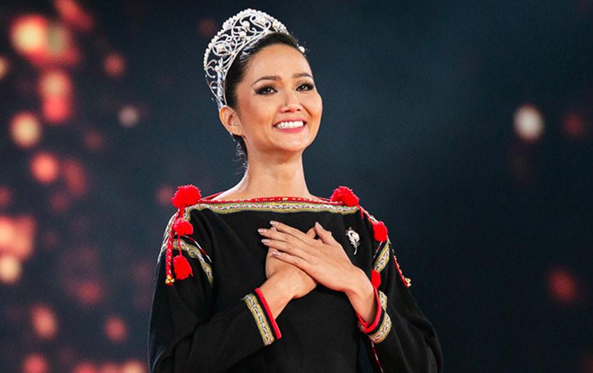 4 hoa hậu final walk: Phạm Hương tranh cãi, Khánh Vân tinh tế-9