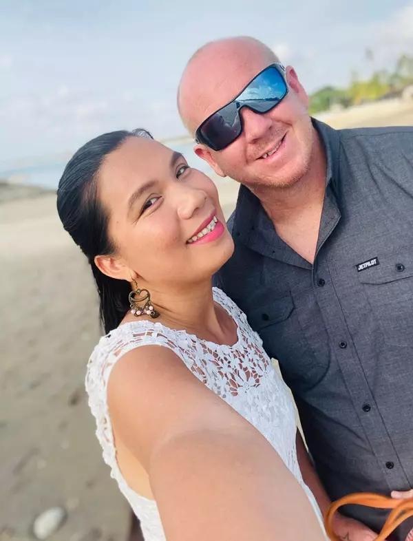 Chuyện tình ngọt ngào của cô nhân viên dọn phòng với chồng Úc-2