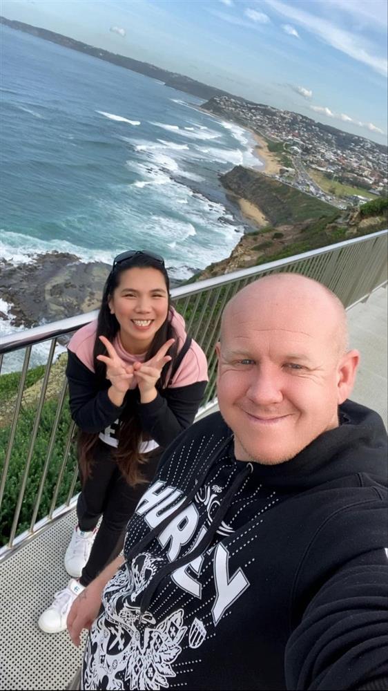 Chuyện tình ngọt ngào của cô nhân viên dọn phòng với chồng Úc-3