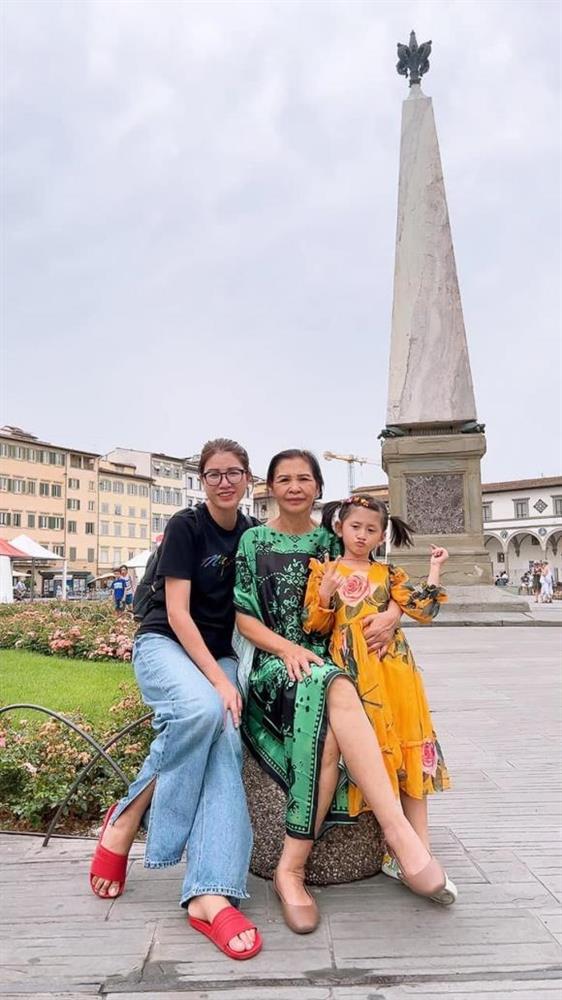 Trang Trần đu trend check-in địa điểm ở Ý hệt Hồng Đăng-5