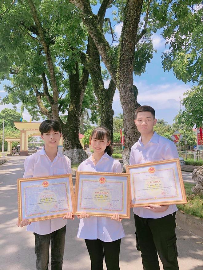 Lập nhóm đi thi học sinh giỏi Quốc gia rồi kéo nhau cùng du học Pháp-10