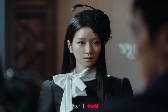 Seo Ye Ji trong phim mới: Vững phong độ mặc đẹp với vòng eo con kiến-2