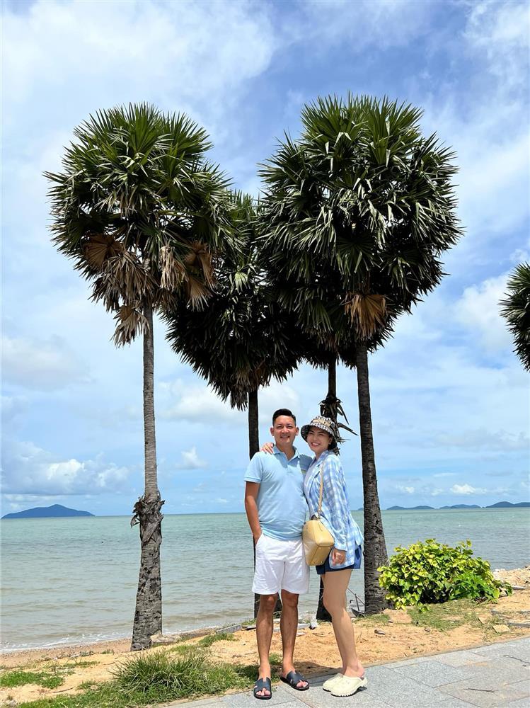 Tin showbiz Việt ngày 2/7: Đoan Trang biến toilet thành sàn diễn-9