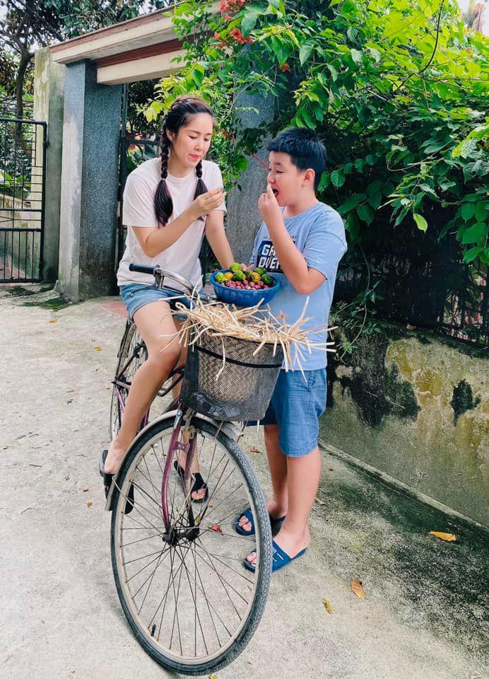 Tin showbiz Việt ngày 2/7: Đoan Trang biến toilet thành sàn diễn-10