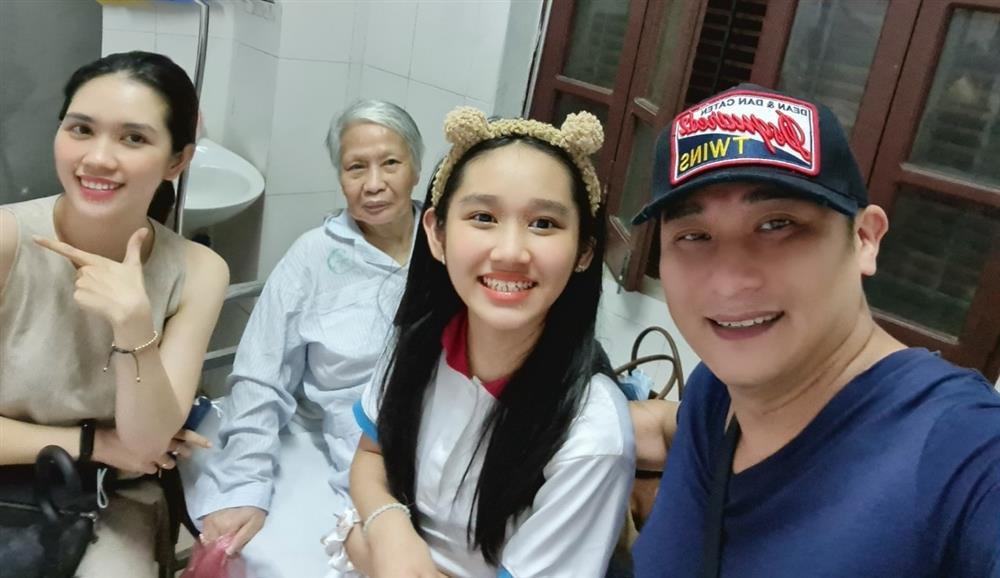 Tin showbiz Việt ngày 2/7: Đoan Trang biến toilet thành sàn diễn-12