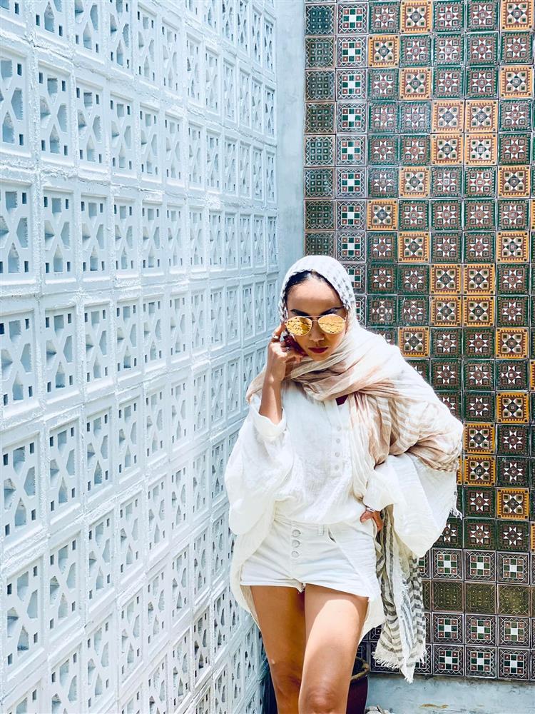 Tin showbiz Việt ngày 2/7: Đoan Trang biến toilet thành sàn diễn-4