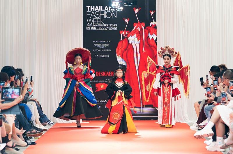 Dàn mẫu nhí Việt chiếm spotlight Thailand Fashion Week 2022-4