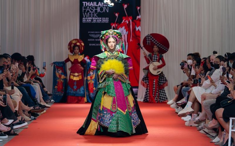Dàn mẫu nhí Việt chiếm spotlight Thailand Fashion Week 2022-3