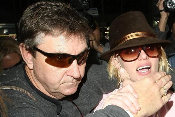 Britney Spears tố cáo quản lý cũ chiếm đoạt 18 triệu USD từ tiền bảo hộ-3
