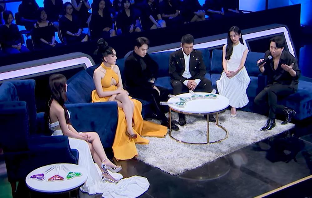 Lâm Khánh Chi xuất hiện ô dề, lu mờ nữ chính Người Ấy Là Ai-11