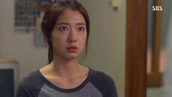 Sau vai rách nát: Lee Jung Jae vươn ra thế giới, IU thoát mác bình bông-12