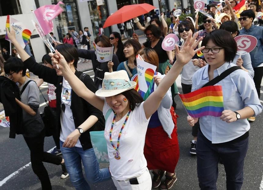 Phẫu thuật chuyển giới để được kết hôn ở Nhật Bản-2