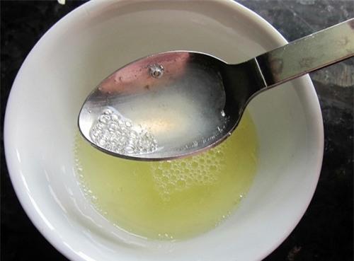 Không chỉ để xúc cơm, chiếc thìa còn có cả tá công dụng ít người biết-5