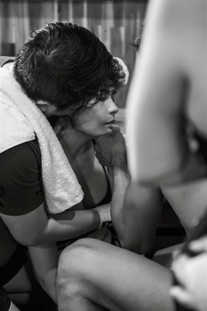 Đoàn Di Băng ngất xỉu mặt trắng bệch, chồng CEO phản ứng sốc-4