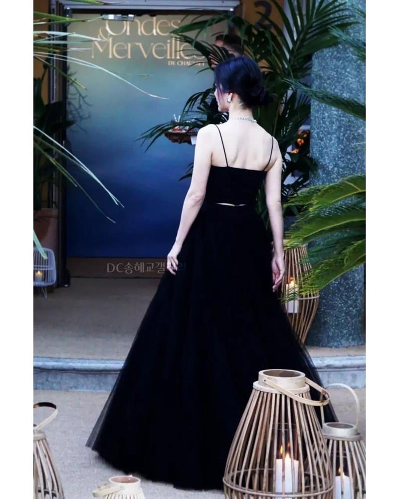 Song Hye Kyo khoe sắc vóc đỉnh chóp tuổi 41 ở sự kiện cao cấp-7