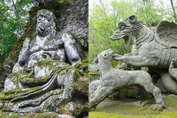 Công viên quái vật huyền bí gần 500 năm tuổi ở Italy