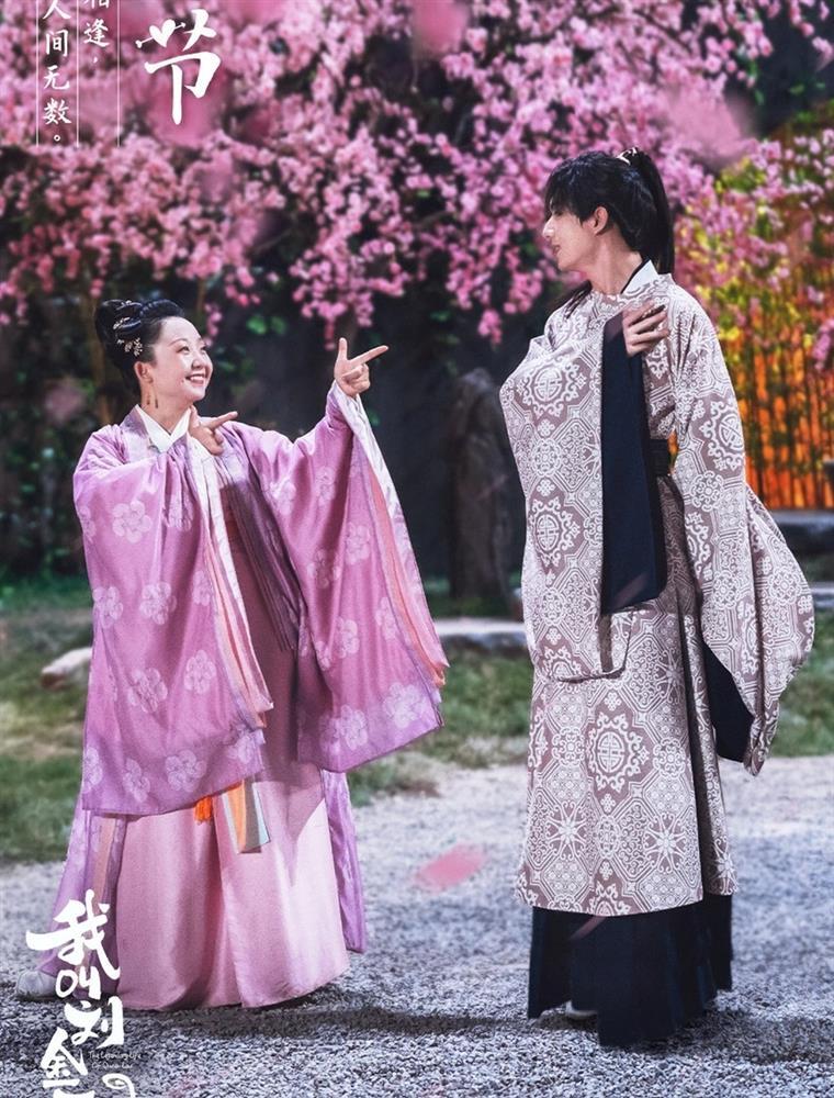 Phim có Triệu Lộ Tư bị chỉ trích trang phục-2