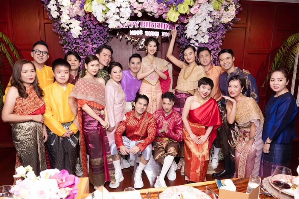 Ngọc Thanh Tâm tổ chức sinh nhật trên đất Thái, dàn bạn thân quẩy banh nóc-2