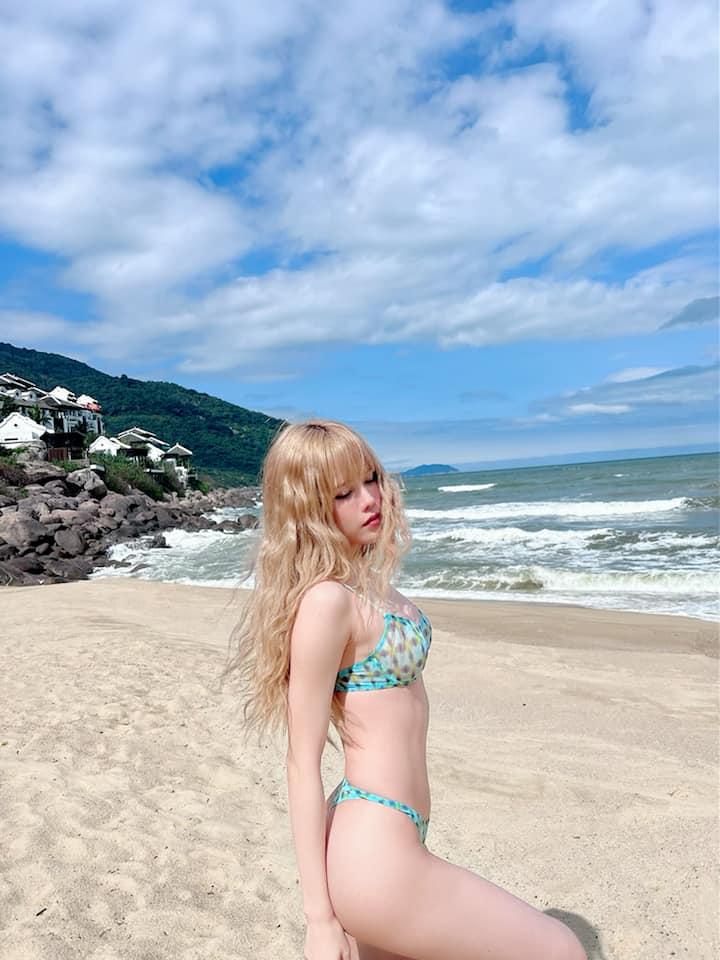 Thiều Bảo Trâm mặc bikini lọt khe phơi vòng 3 sau ồn ào trà xanh-6