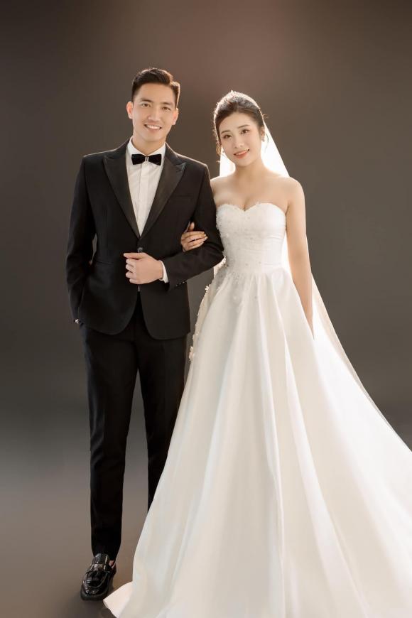 Thủ môn Lê Văn Trường làm đám cưới, loạt tuyển thủ phá cỗ-1