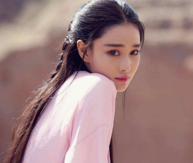 Loạt mỹ nhân bị ghẻ lạnh, kém duyên fans và đồng nghiệp xa lánh-3