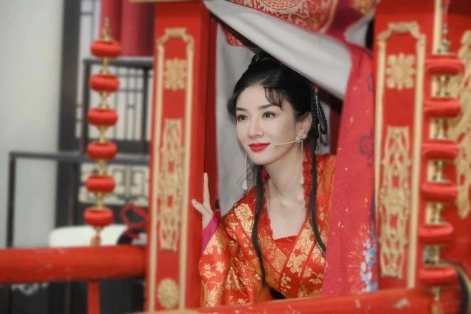 Loạt mỹ nhân bị ghẻ lạnh, kém duyên fans và đồng nghiệp xa lánh-9