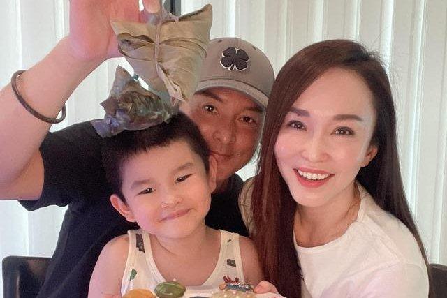 Siêu mẫu Lưu Văn qua đêm tại nhà Tỉnh Bách Nhiên-5