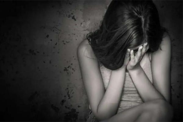 Tạm giam thanh niên quan hệ nhiều lần với hai bé gái trong đêm-2