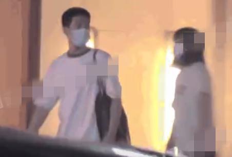 Siêu mẫu Lưu Văn qua đêm tại nhà Tỉnh Bách Nhiên-2