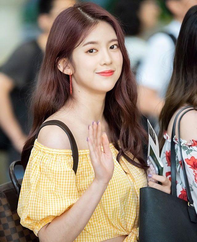 Người đẹp Hàn bị công ty sa thải, khởi kiện vì hẹn hò-3